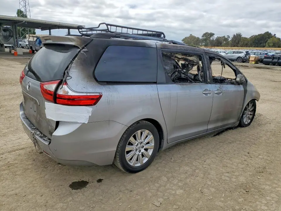 2015 TOYOTA SIENNA XLE PREMIUM 7-PASSENGER  