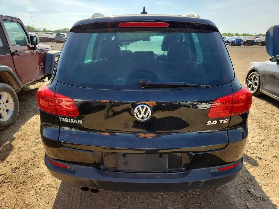 2013 VOLKSWAGEN TIGUAN S  