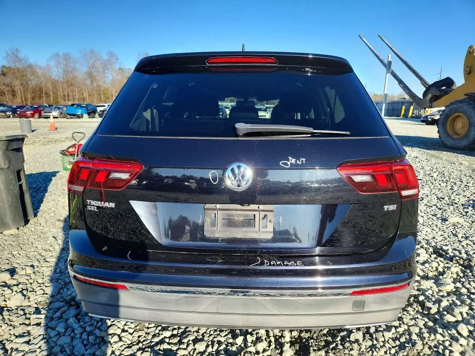 2018 VOLKSWAGEN TIGUAN SE  
