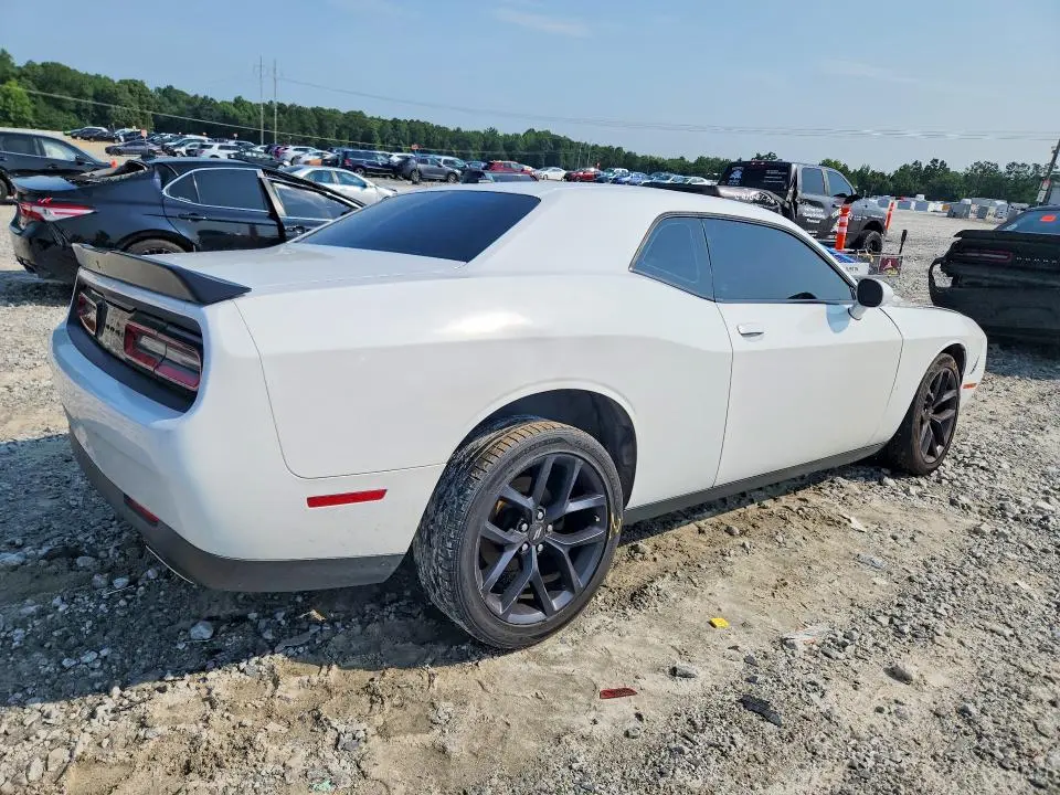 2021 DODGE CHALLENGER SXT  