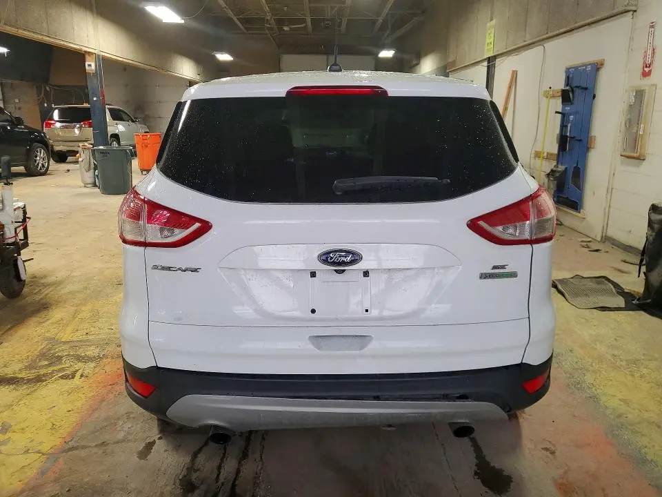 2015 FORD ESCAPE SE  