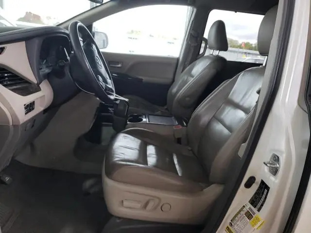 2015 TOYOTA SIENNA XLE  