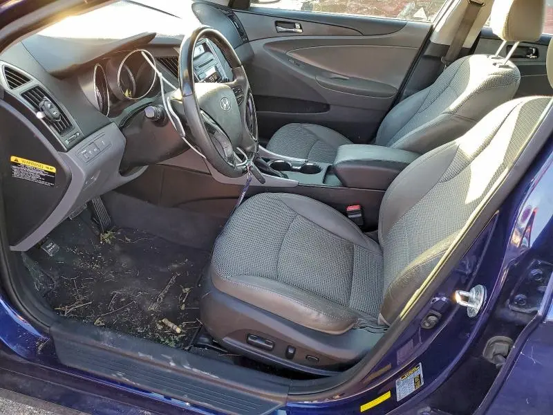 2012 HYUNDAI SONATA SE  