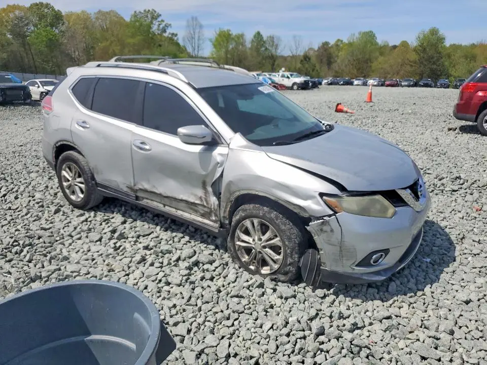 2015 NISSAN ROGUE SV  