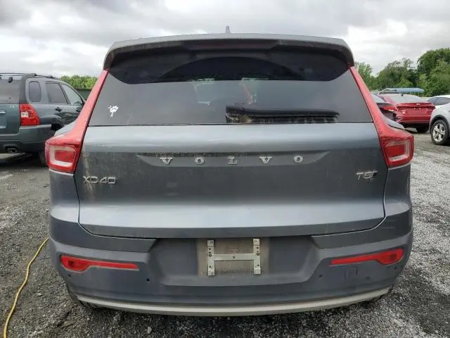 2019 VOLVO XC40 T5 MOMENTUM  