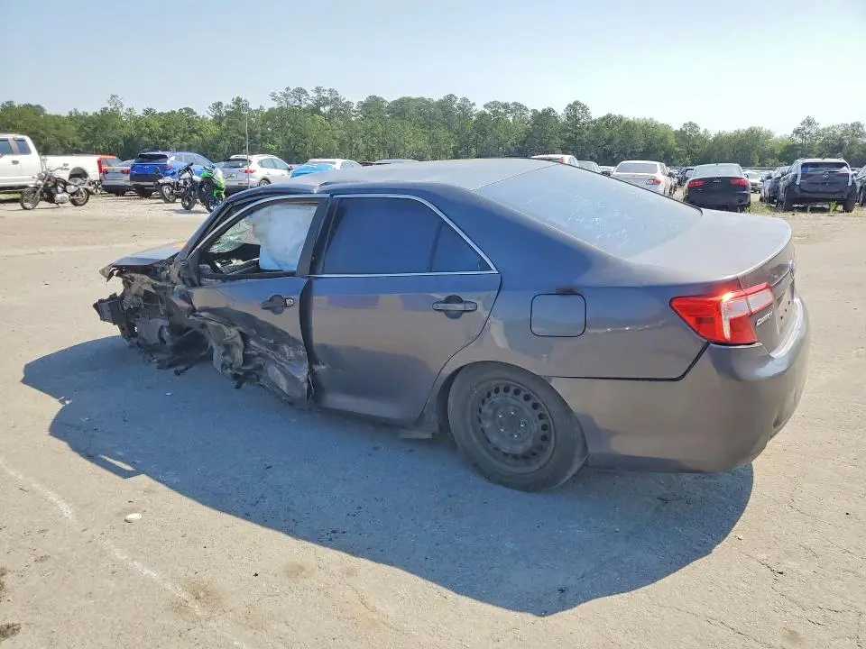 2014 TOYOTA CAMRY L  