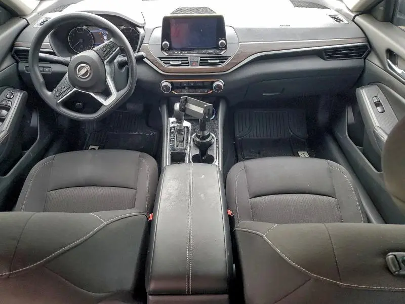 2024 NISSAN ALTIMA SV  