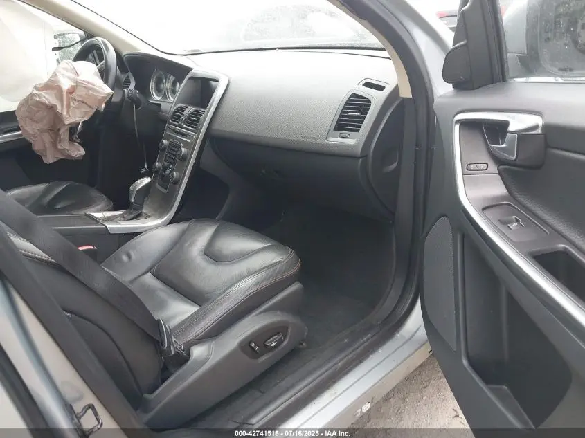 2013 VOLVO XC60 T6