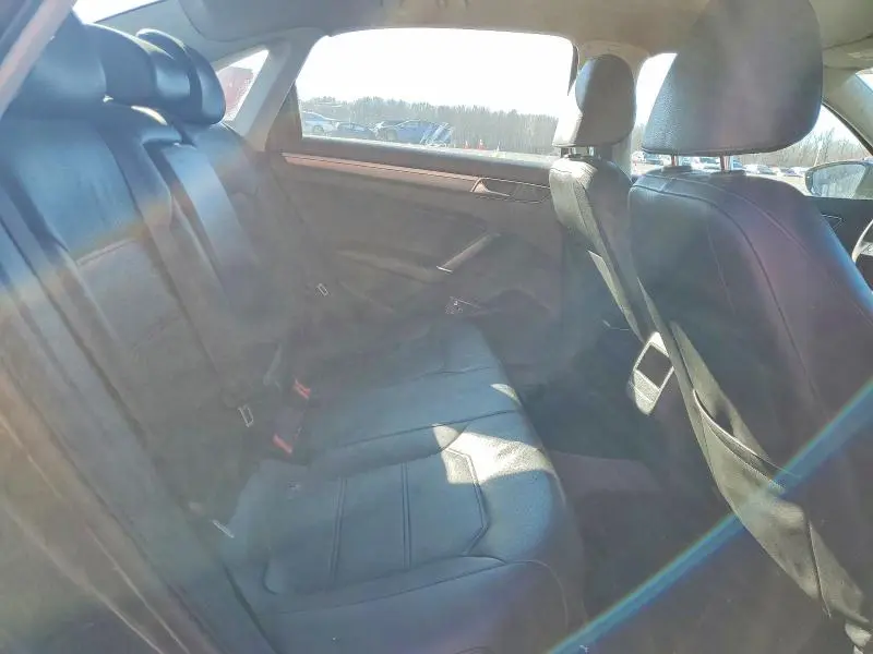 2017 VOLKSWAGEN PASSAT R-LINE  