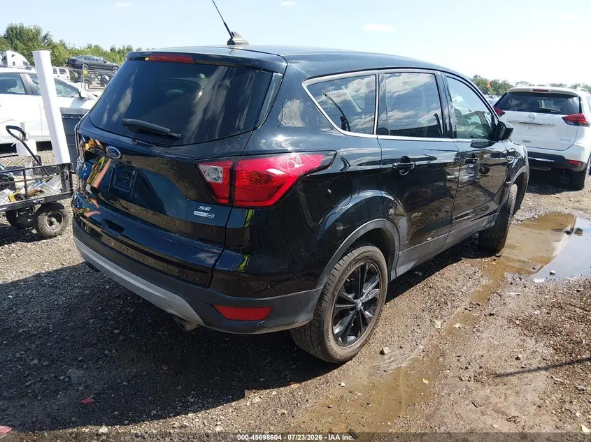2019 FORD ESCAPE SE