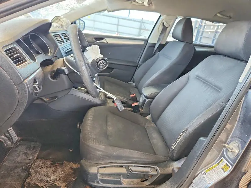 2015 VOLKSWAGEN JETTA SE  
