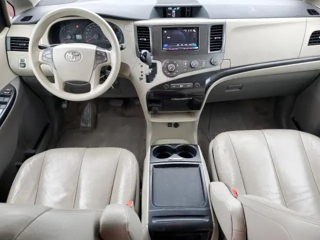 2011 TOYOTA SIENNA LE  