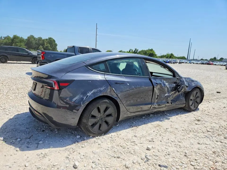 2025 TESLA MODEL 3   