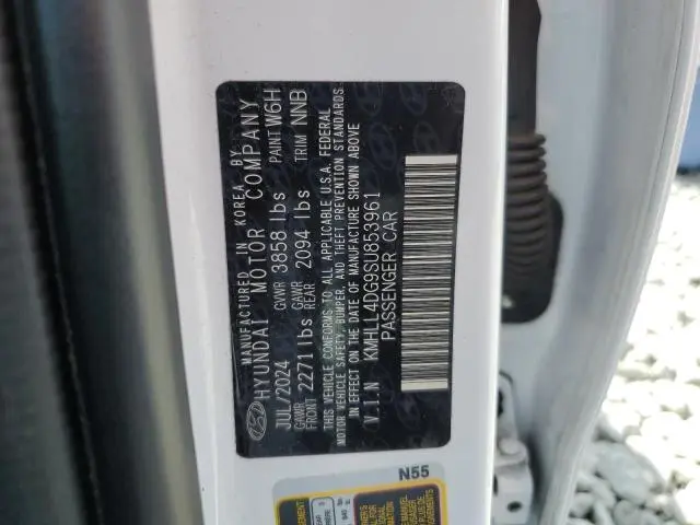 2025 HYUNDAI ELANTRA SE  