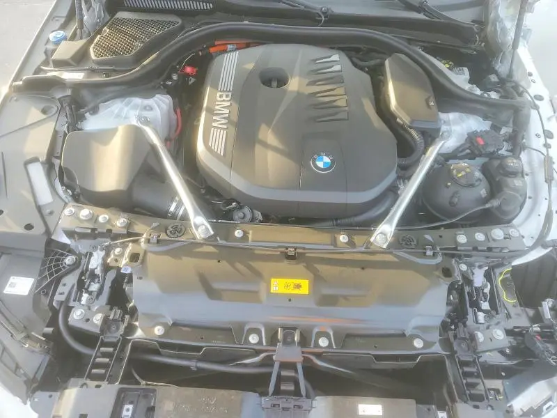 2026 BMW 550 XE  