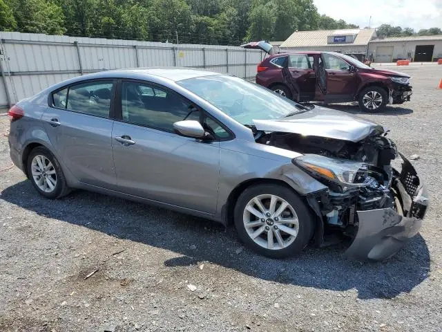 2017 KIA FORTE LX  