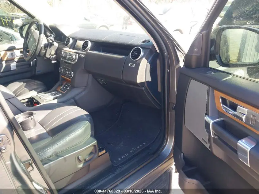 2016 LAND ROVER LR4  