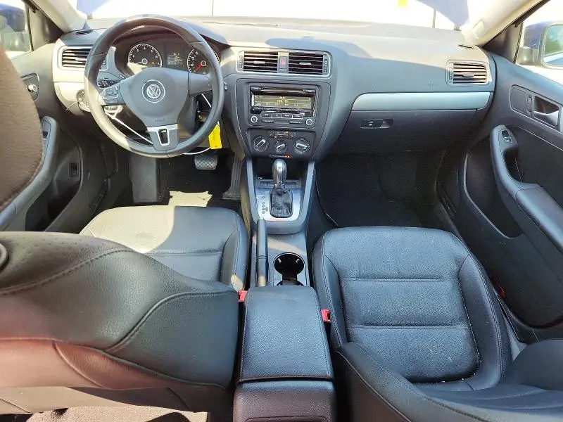 2013 VOLKSWAGEN JETTA SE  