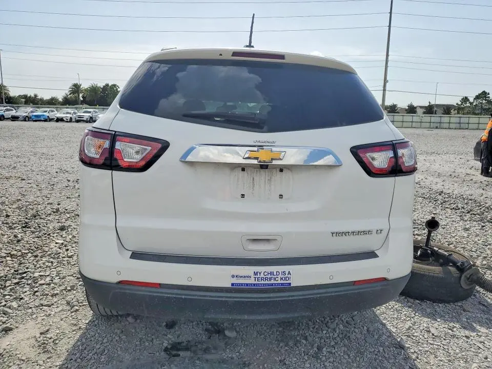 2016 CHEVROLET TRAVERSE LT  