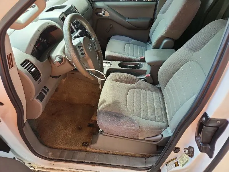 2014 NISSAN FRONTIER S  