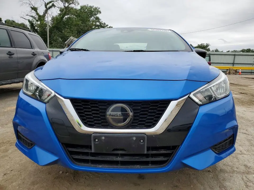 2020 NISSAN VERSA S  