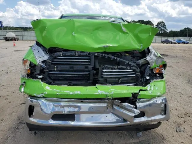 2015 RAM 1500 SLT  