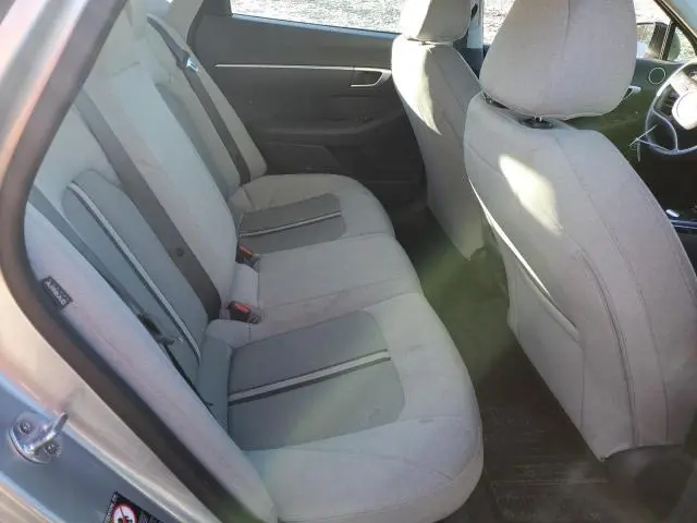 2021 HYUNDAI SONATA SE  