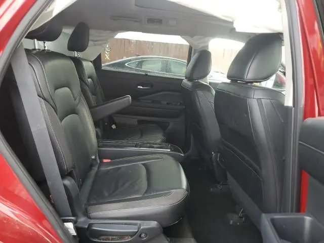 2023 NISSAN PATHFINDER SL  