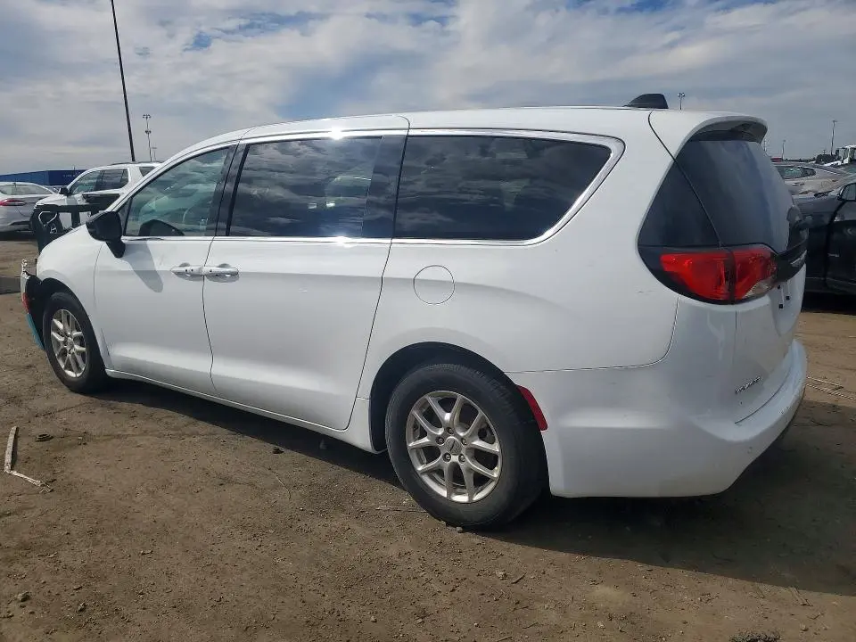 2025 CHRYSLER VOYAGER LX  