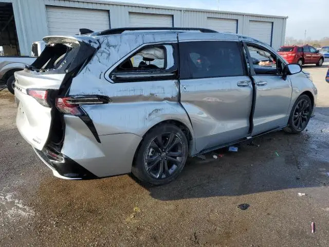 2023 TOYOTA SIENNA XSE  