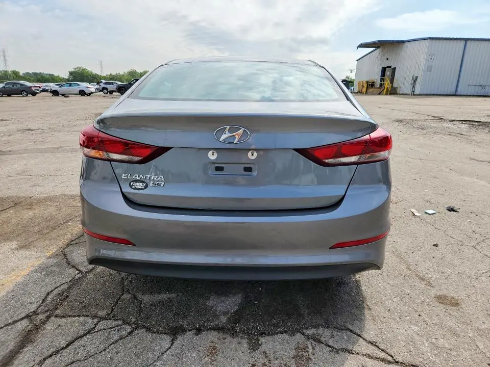 2018 HYUNDAI ELANTRA SE  