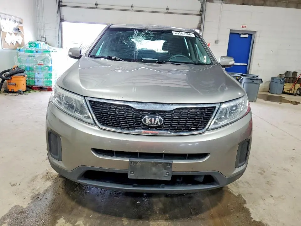 2015 KIA SORENTO LX  