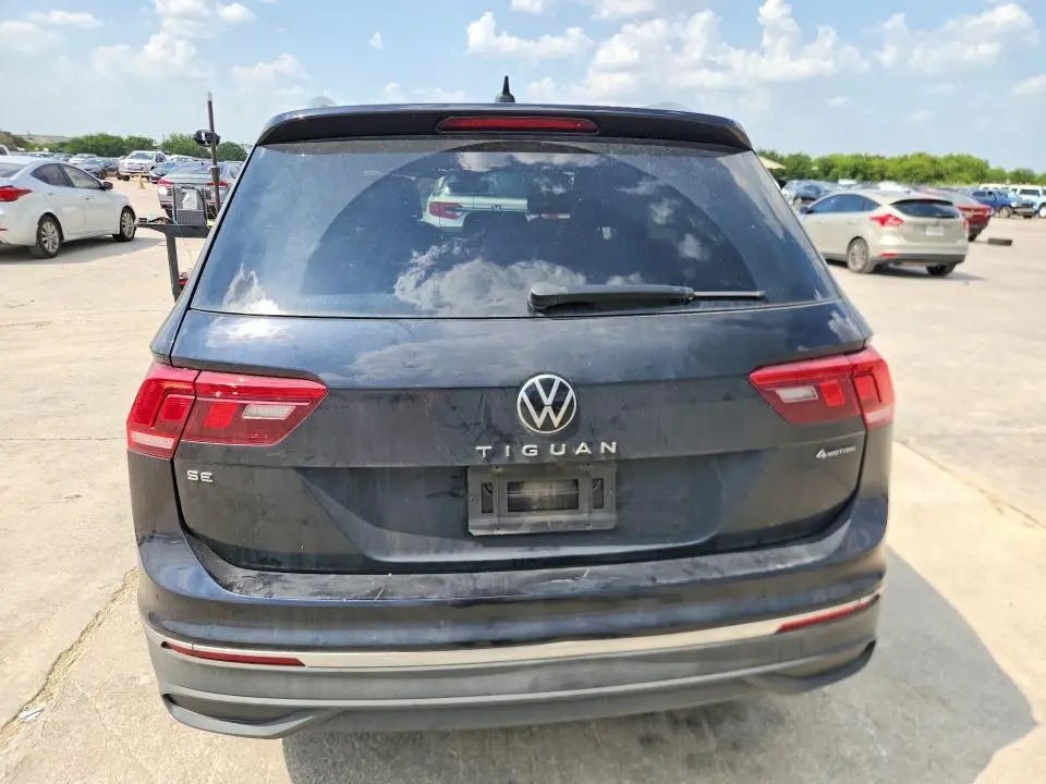 2022 VOLKSWAGEN TIGUAN SE  
