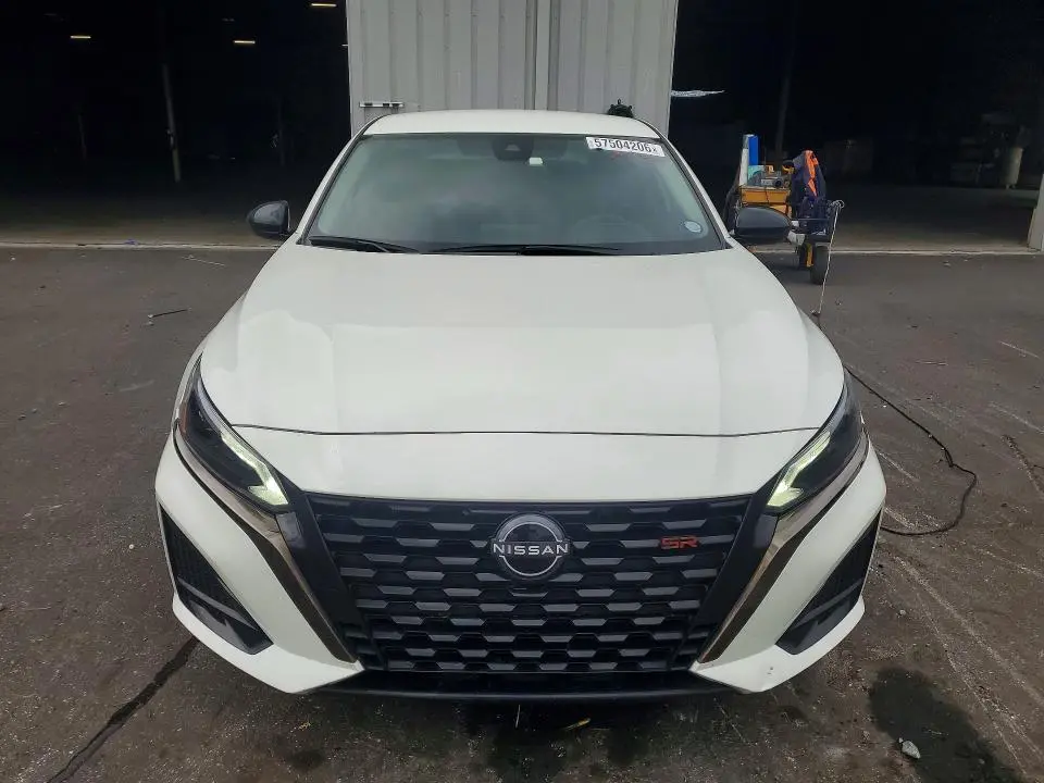 2023 NISSAN ALTIMA SR  
