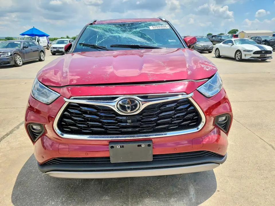 2024 TOYOTA HIGHLANDER PLATINUM  