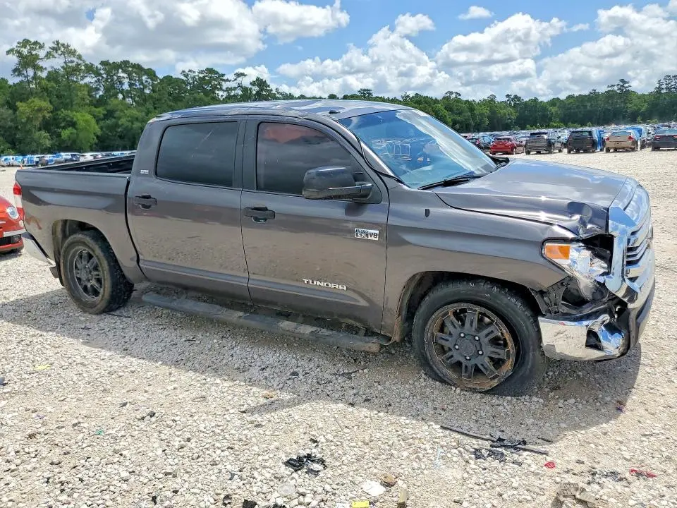 2016 TOYOTA TUNDRA CREWMAX SR5  