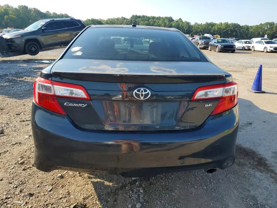 2012 TOYOTA CAMRY SE  