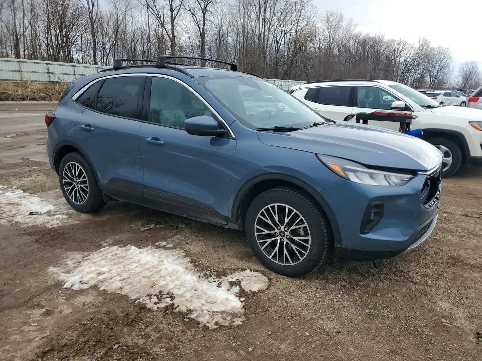 2023 FORD ESCAPE   