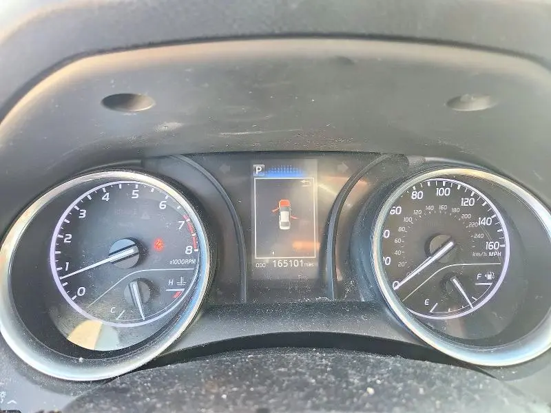 2019 TOYOTA CAMRY SE  