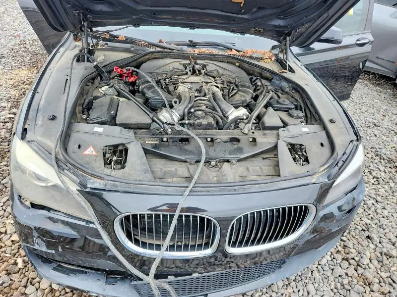 2012 BMW 750 XI  