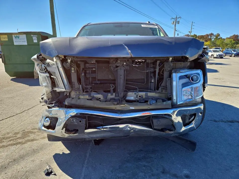 2019 NISSAN TITAN SL  