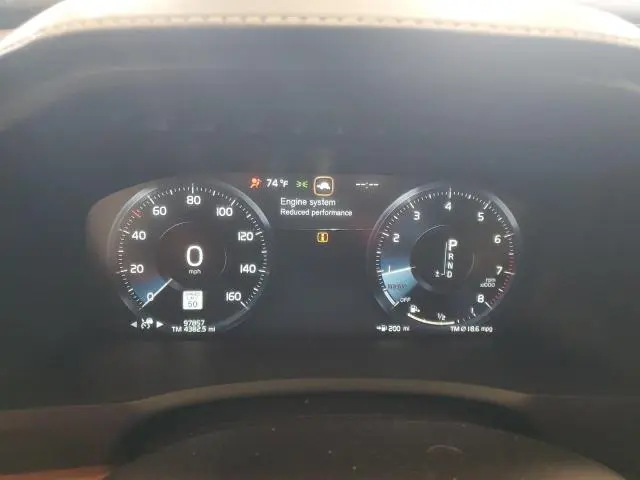 2018 VOLVO XC90 T6  