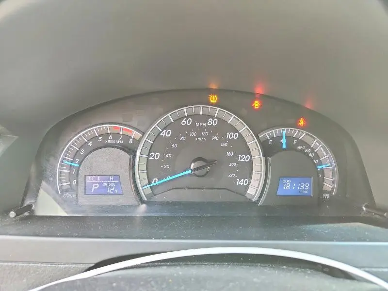 2013 TOYOTA CAMRY SE  