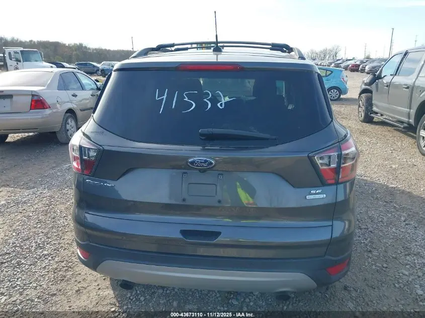2017 FORD ESCAPE SE