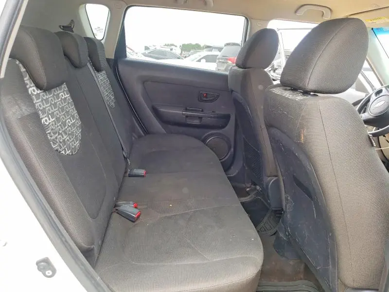 2010 KIA SOUL +  