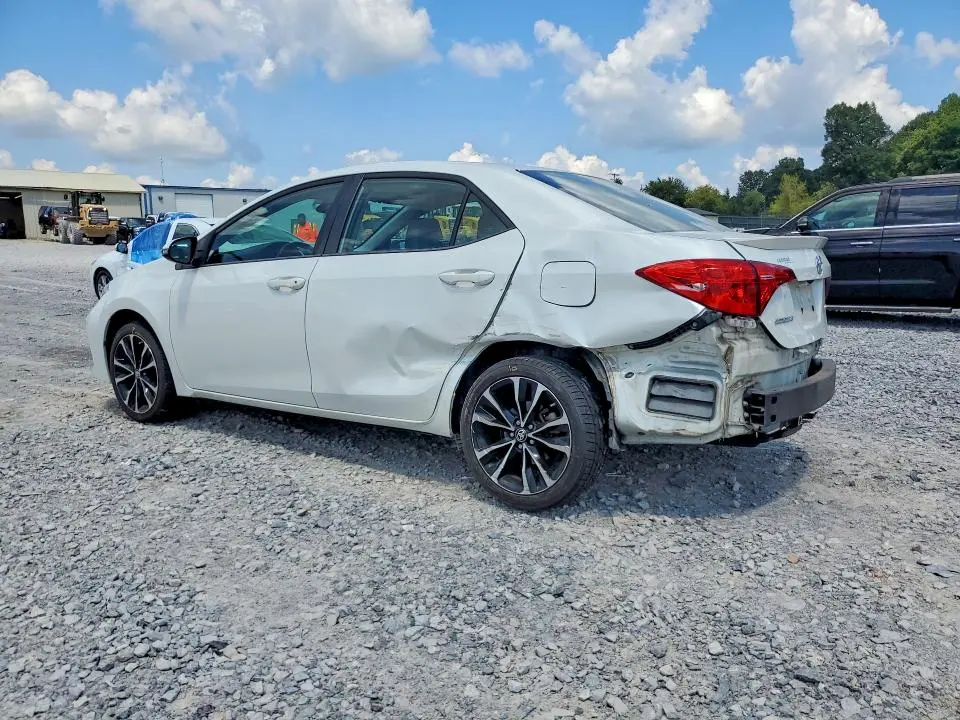 2018 TOYOTA COROLLA SE  