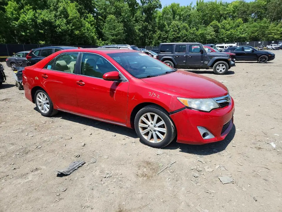 2012 TOYOTA CAMRY XLE  