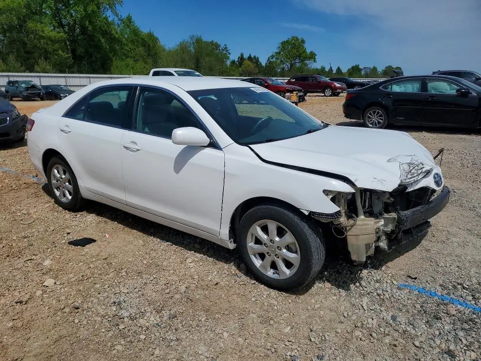 2011 TOYOTA CAMRY LE  