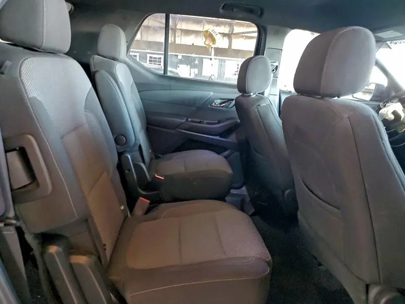 2023 CHEVROLET TRAVERSE LT  