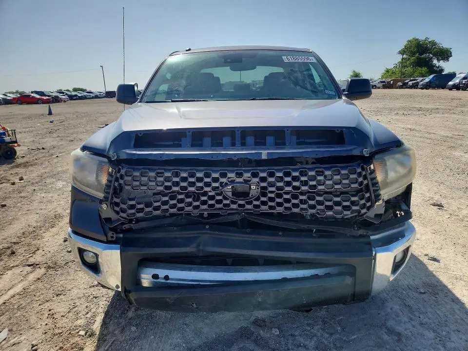 2018 TOYOTA TUNDRA CREWMAX SR5  